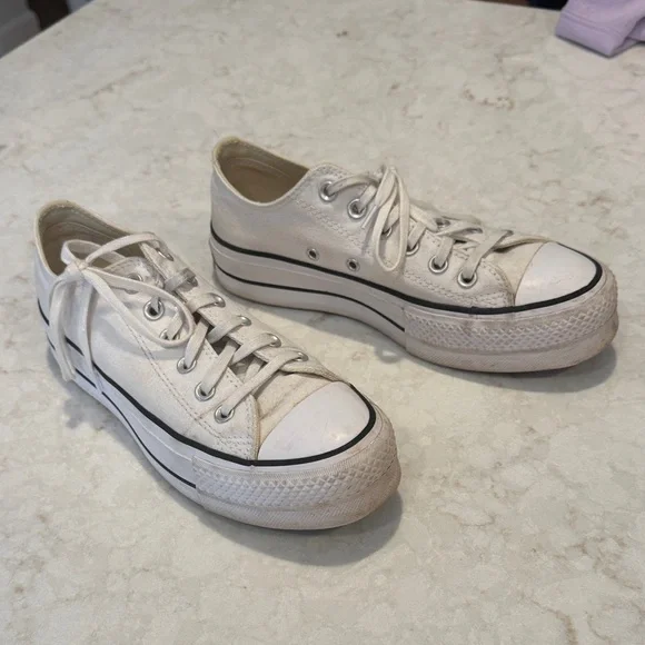 Platform Converse Woman’s 7.5 - Picture 1 of 3